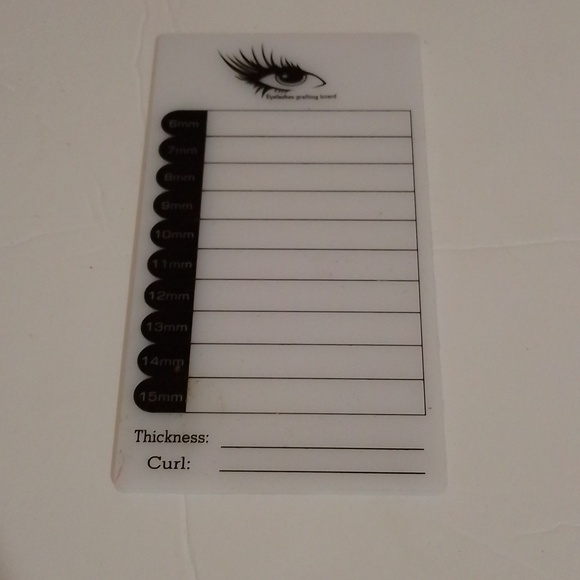 Beginner Eyelash Extension kit - Picture 2 of 6
